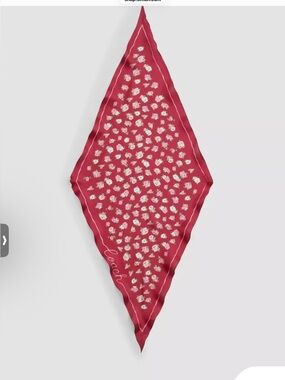 Coach NWT TEA Rose-Print SILK DIAMOND  Scarf